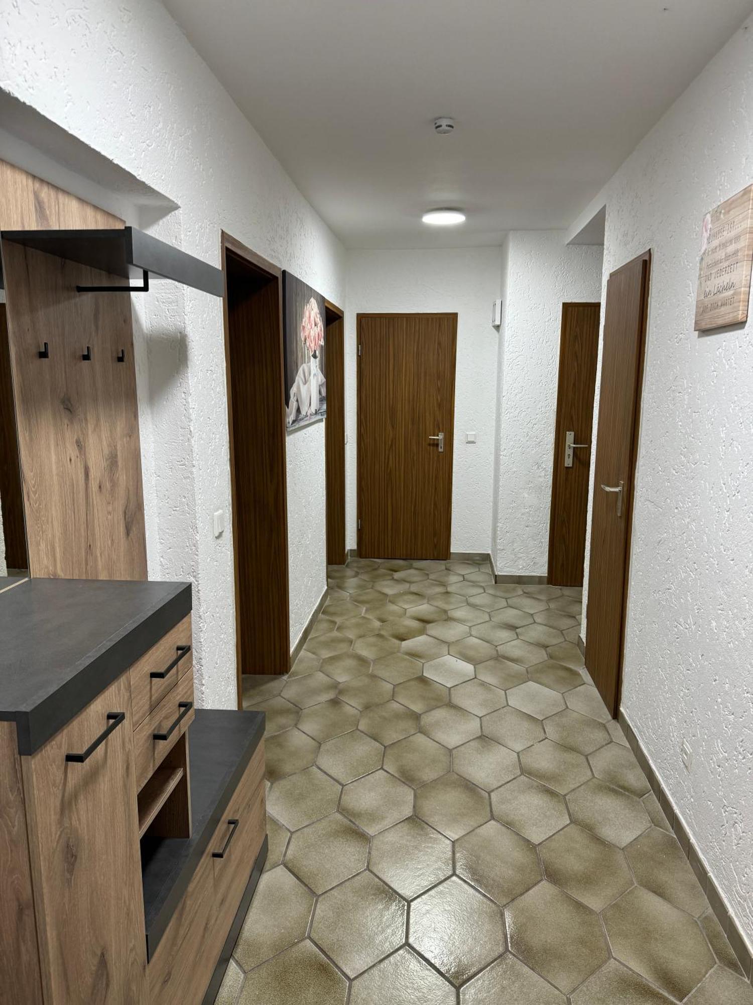 Laras Voll Ausgestattete Gartenwohnung Mit Wlan Und Tv Werne Exterior foto